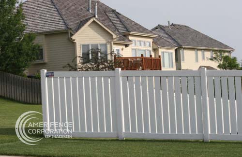 Fence Company Madison, WI privacy semi-privacy board on board shadow box alternating picket staggered vinyl wood PlyGem Bufftech Enduris Barrett Bufftech white Khaki chestnut brown sandstone tan back yard backyard perimeter security visibility Fence Contractor Madison, WI